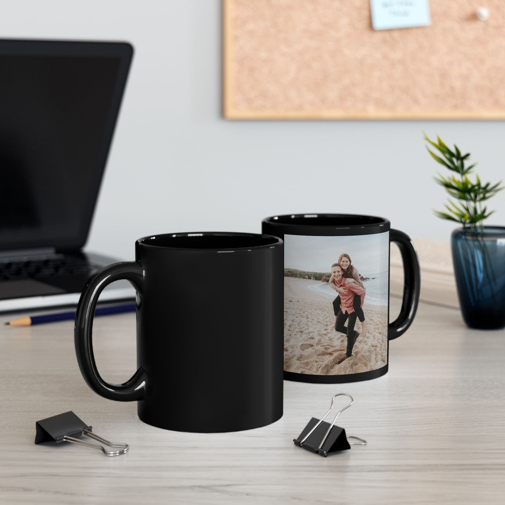 Couple photo detail on black ceramic mug